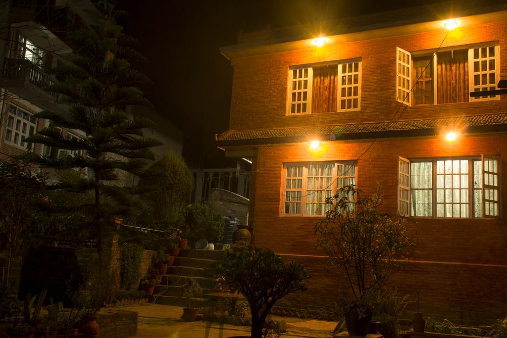 Pradhan House - Home Stay With Garden Bhatgoan Exteriör bild