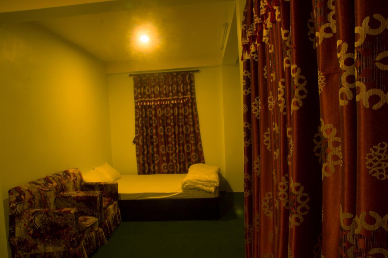 Pradhan House - Home Stay With Garden Bhatgoan Exteriör bild
